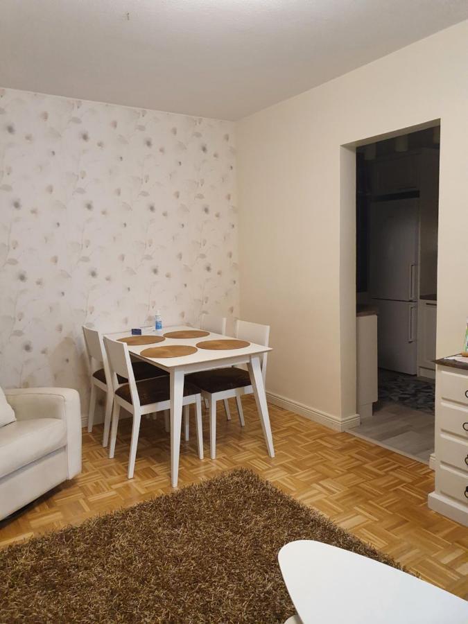 Kaunis Valoisa 3 Krs Pikkukaksio Vantaa Koivukylae Apartment ภายนอก รูปภาพ